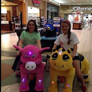 Meet your Posher, Chloe